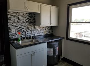 308 Green St APT B, Emporia, VA 23847