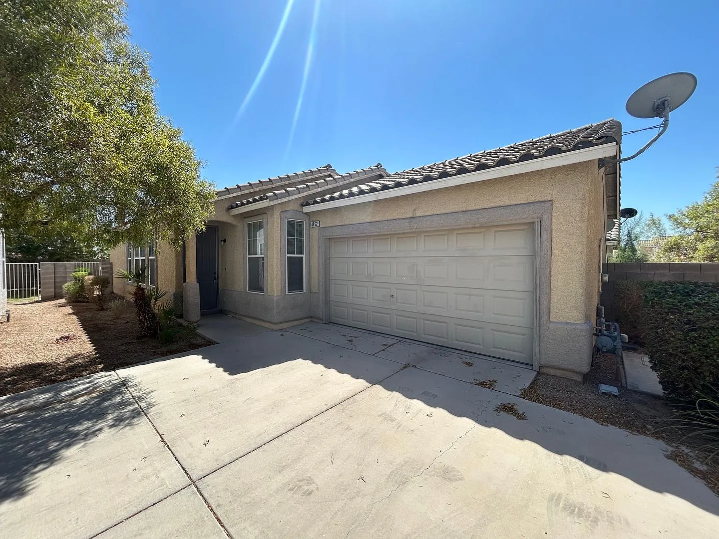 Charming 3-bedroom, single-story home in a secure gated community near Henderson — Photo 1