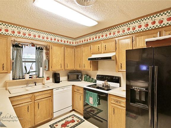 5th image of 3525 Honeysuckle Ct