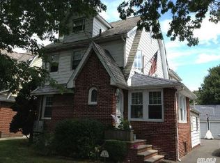 3 Pine Ave, Floral Park, NY 11001