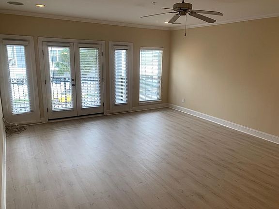 2ND FLOOR FAMILY ROOM FACING EAST