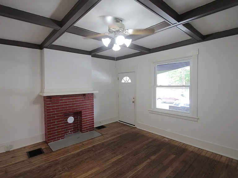 124 S Trenton Ave — Photo 13