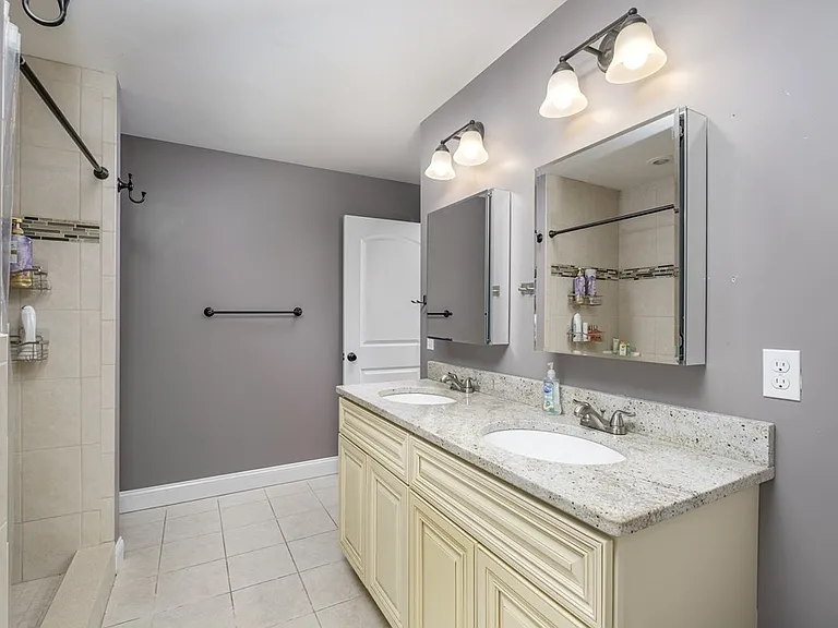 89 Overland Rd #2 — Photo 19