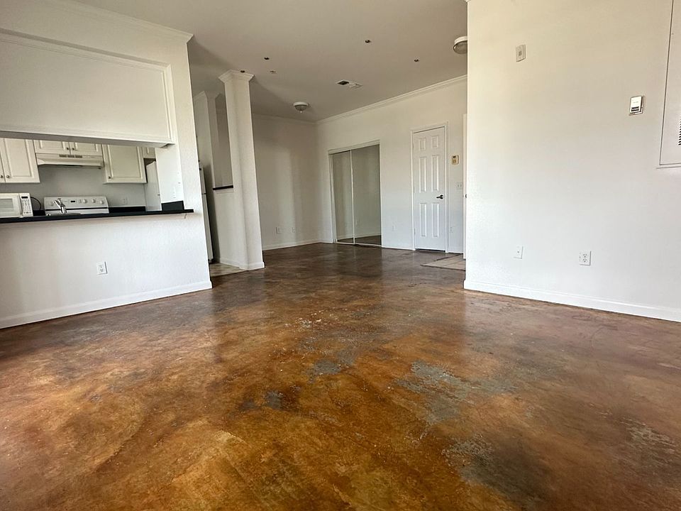 1st image of 860 N Orange Ave APT 463