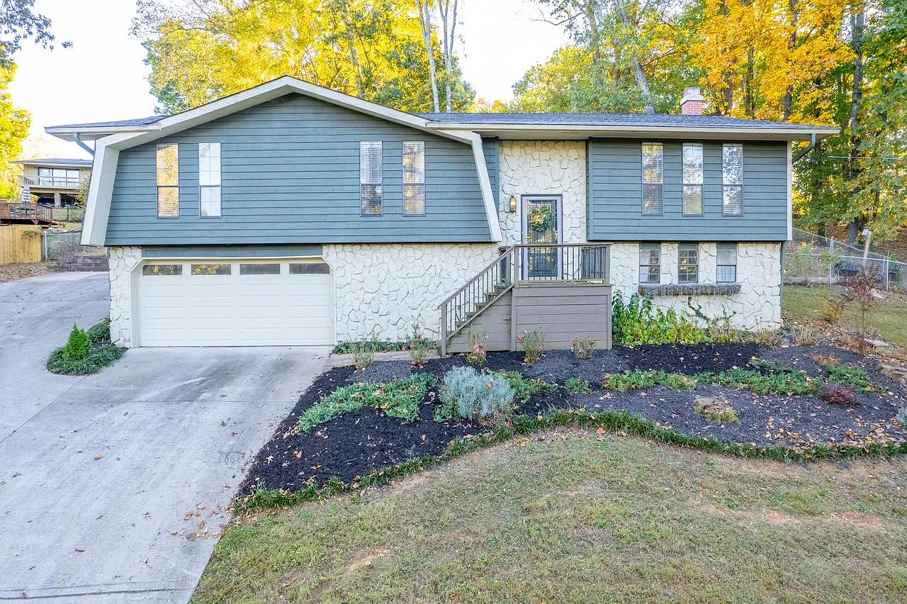 7719 Ridge Bay Dr — Photo 2