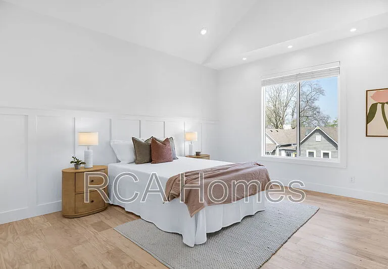 1225 Hoyt Ave — Photo 17