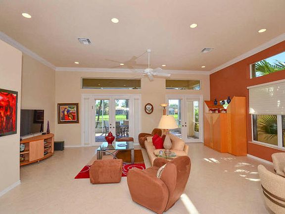 3rd image of 7053 Vesuvio Pl