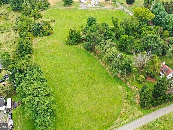 4th image of Rices Ln