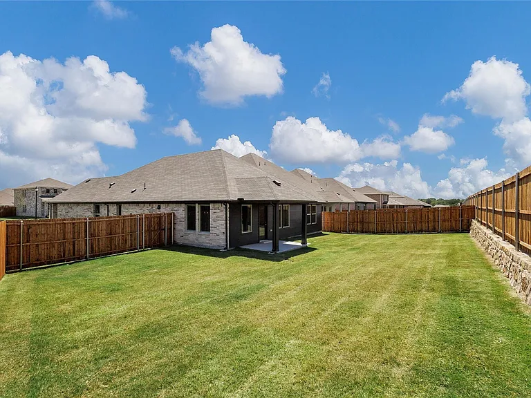 601 Weller Rd — Photo 9