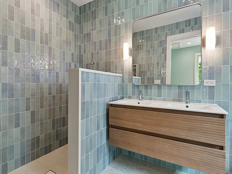 6710 Soundview Ave — Photo 23