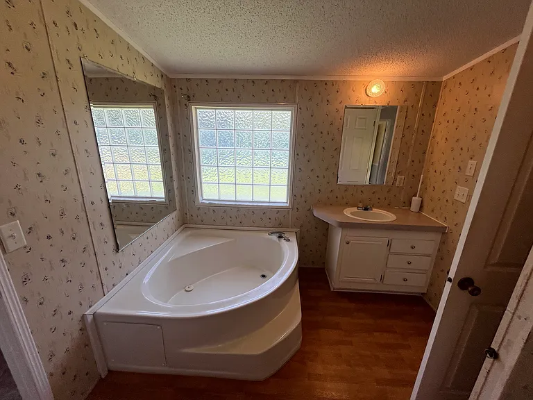 539 Valleybrook Ln — Photo 28