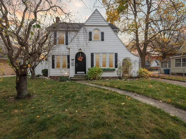 1104 Homecrest Ave, Kalamazoo, MI 49001