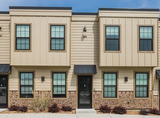 Fairlane Town Homes - 109 Fairlane Street, Lansing, KS 66043