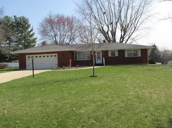 2337 Lynn Ave, Freeport, IL 61032