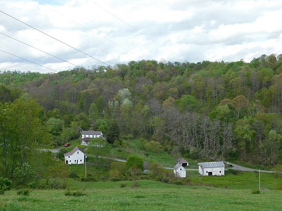 2nd image of 108 Oak Spring Rd E