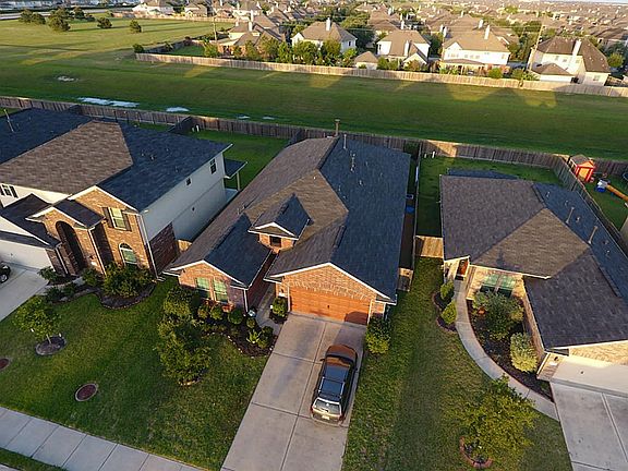 4th image of 21126 Sierra Bend Dr