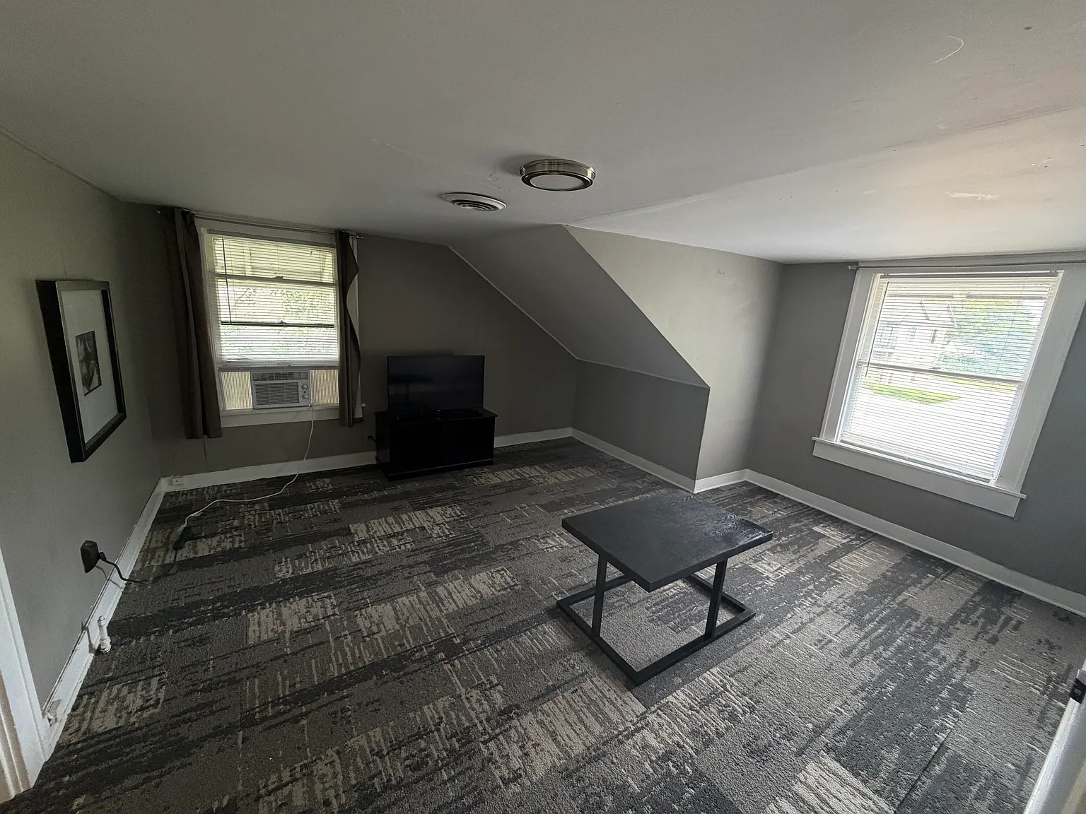2 bed, 475 sqft, $700 — Photo 2