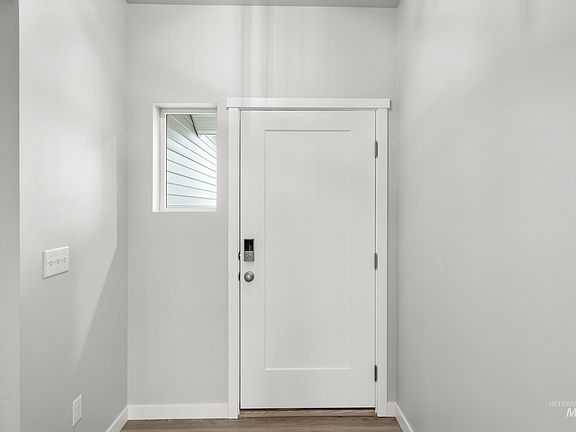 2nd image of 1611 Sunday Riv