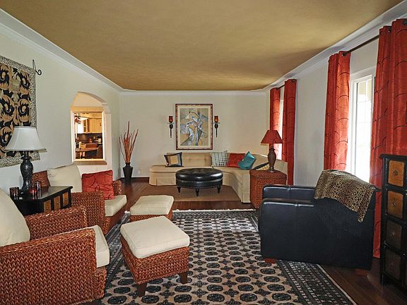 5th image of 842 Skylark Ln