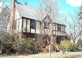 1st image of 5 Sealy Dr