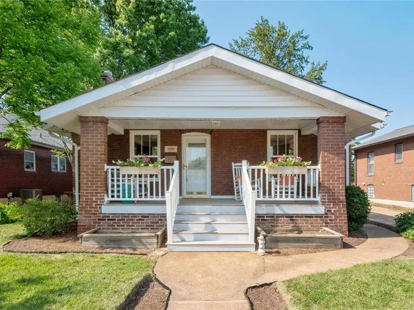 7285 Gayola Pl, Saint Louis, MO 63143