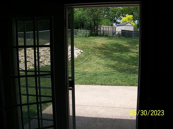 5th image of 9512 Mockingbird Dr