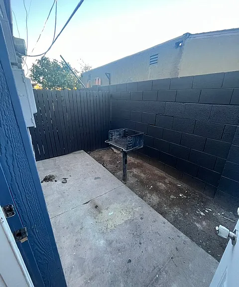 4736 W Bethany Home Rd #4 — Photo 13