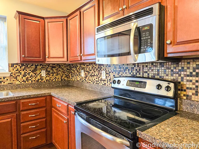 6419 Creekbend Dr — Photo 51