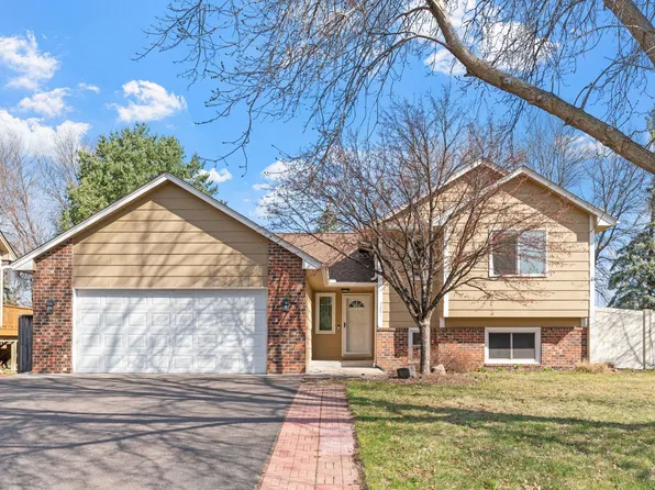 9681 Parkside Trl, Champlin, MN 55316