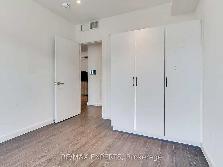 741 King St W #103 — Photo 26