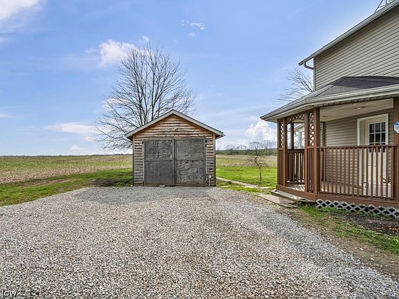 3rd image of 15593 Franchester Rd