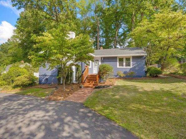 34 Brookside Cir, Greenville, SC 29609
