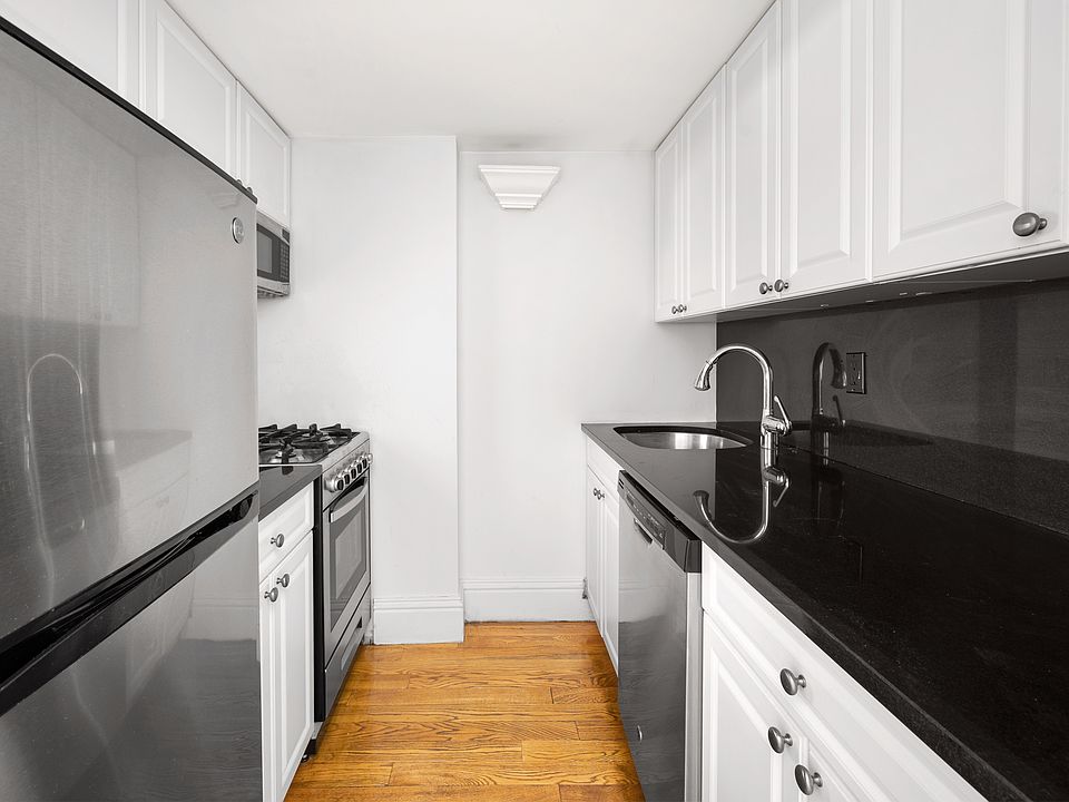 1st image of 37 W 54th St APT 3A
