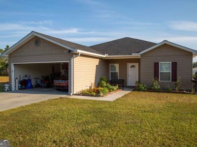 469 Lakeside Cir, Baxley, GA, 31513