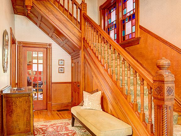 2nd image of 1357 Forsythe Ave