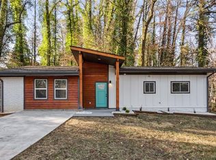 2601 Westchester Dr, East Pt, GA 30344