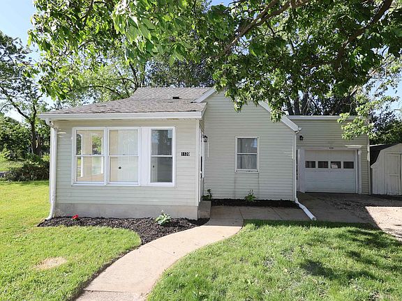 2nd image of 1120 Sanders Ave