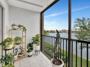 Suffolk, Pembroke Pines, FL 33027