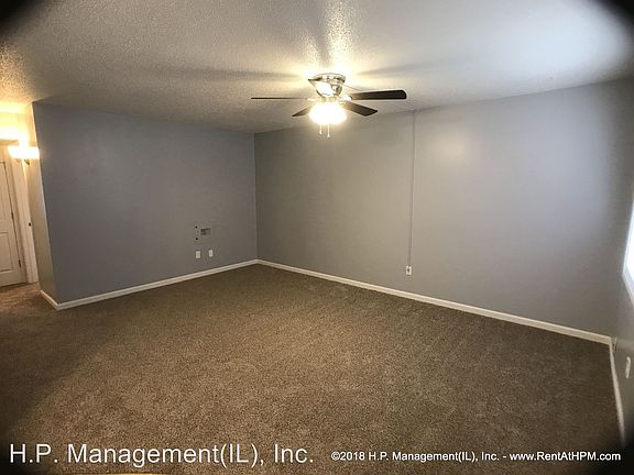 3rd image of 1144 University Dr APT 6
