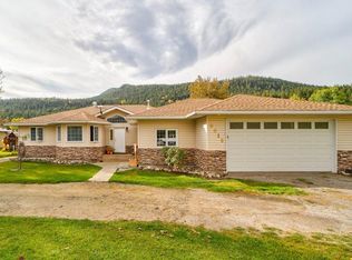 6018 N 16th Ave, Crowsnest Pass, AB T0K0M0