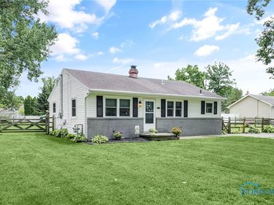 1937 Rhode Island Rd, Holland, OH, 43528