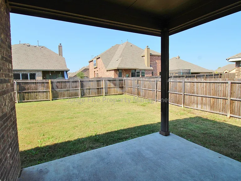 505 Clemson Ln — Photo 34
