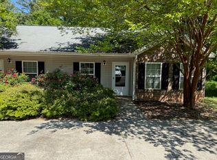 57 Crestwood Dr, Hartwell, GA 30643