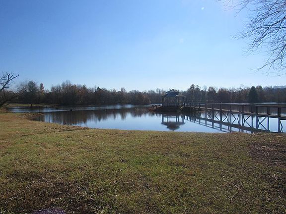 5th image of 1351 Frisbie Ln