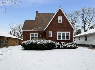 812 Glenwood Ave, Waukegan, IL 60085