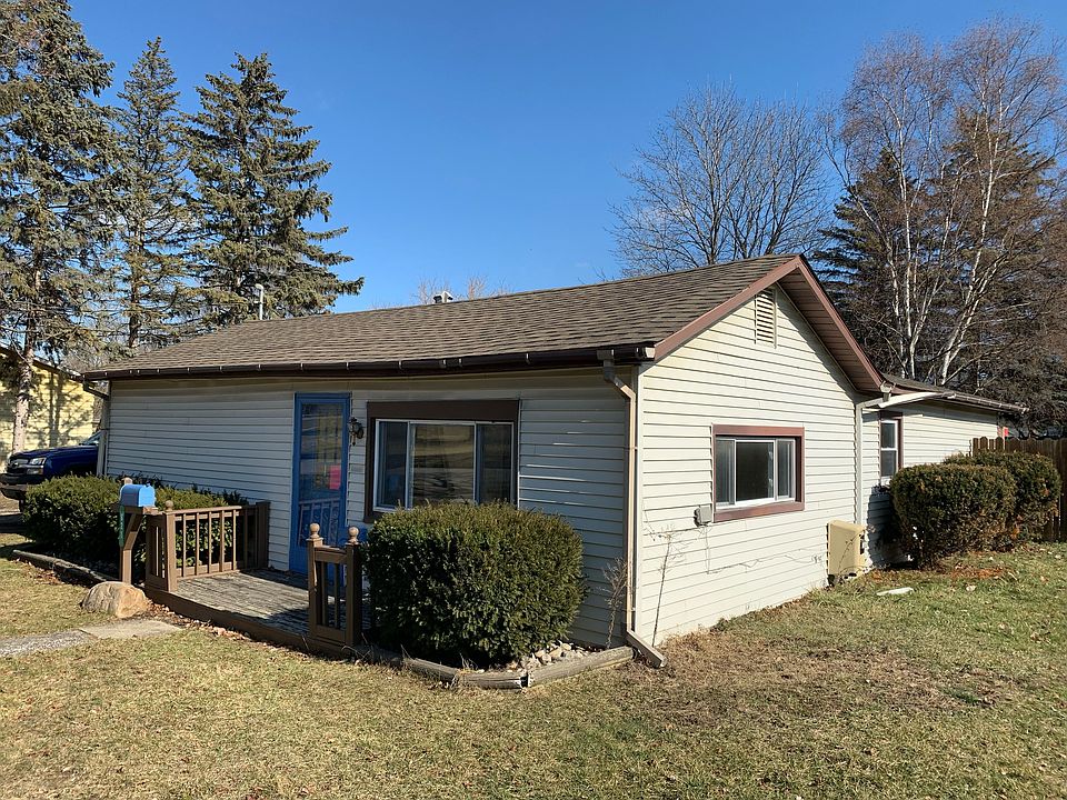 1st image of 621 Wright Ave