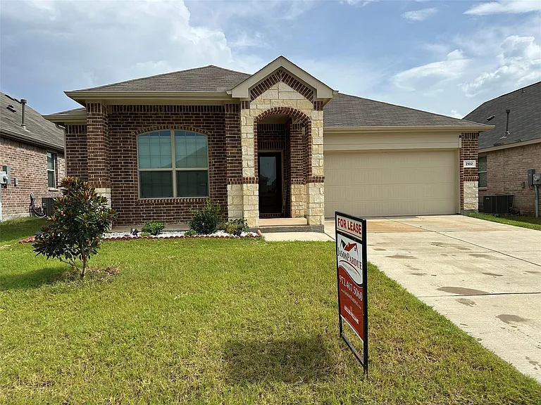 2102 Fimbry Dr — Photo 2