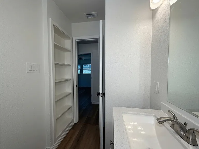 1108 Park Dr — Photo 11