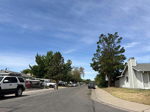 4th image of 3885 Samos Way
