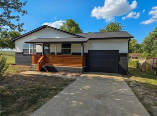 412 W Swallow Cir, Fayetteville, AR 72704